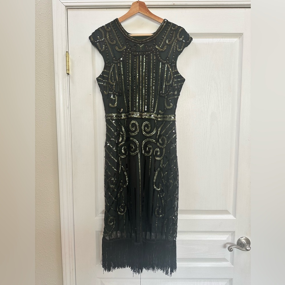 1920s Flapper Dress, size medium.